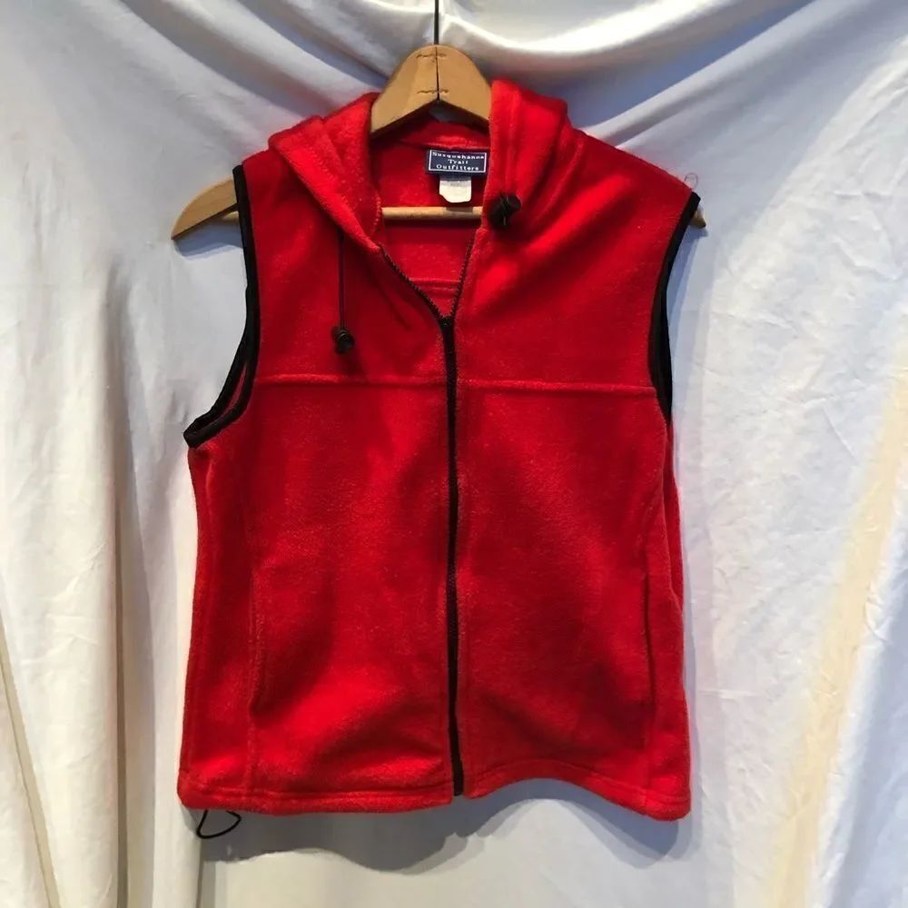 Susquehana Trail Outfitters Hooded Vest Red with Black Trim Petite Large
